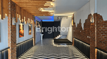 Gambar 3 Ruko 3 1/2 LT Furnished Pinggir Jalan Raya Kemanggisan Jakarta Barat