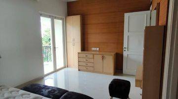 Gambar 3 Disewakan rumah cantik,bagus  ,furnished di clustwr Pascal Gading Serpong .