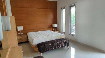 Gambar 4 Disewakan rumah cantik,bagus  ,furnished di clustwr Pascal Gading Serpong .