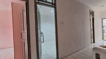 Gambar 4 Rumah 2 Lantai 120m2  Shm