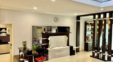 Gambar 5 Rumah Dengan Furnish Interior Mewah Cluster Grisea The Springs