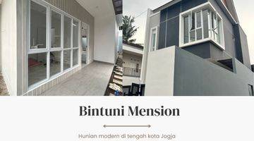 Gambar 2 Rumah 3 Lantai Baru Unfurnished SHM di Jalan Solo, Maguwoharjo ( Depan Trans Mart), Yogyakarta