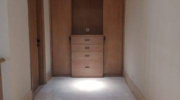 Gambar 2 For Rent Rumah 2 Lantai Unfurnished di Kemang, Jakarta Selatan