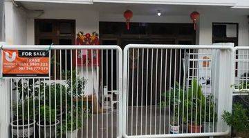 Gambar 4 Rumah Semi Furnished di Taman Puspa Raya Surabaya