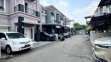 Gambar 1 Rumah Bagus Dalam Cluster Di Jalan Tanjung Barat Selatan