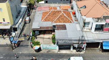 Gambar 4 Rumah Dengan Lokasi Strategis
akses Jalan Utama,
posisi Hoek,
bangunan Satu Lantai
hadap Utara Sudah Shm Dan Bagus