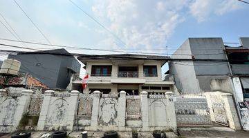 Gambar 1 Dijual Rumah 2lantai Siap Huni Nyaman Dan Asri Di Mampang
jalan 2 Mobil
shm