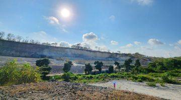 Gambar 2 Tanah dekat Pantai Green Bowl di Kutuh, Nusa Dua