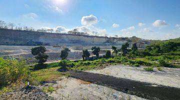 Gambar 3 Tanah dekat Pantai Green Bowl di Kutuh, Nusa Dua