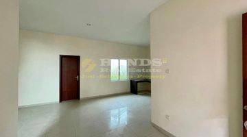 Gambar 1 Dijual Rumah 2 Lantai The Summer Residence Batam Centre