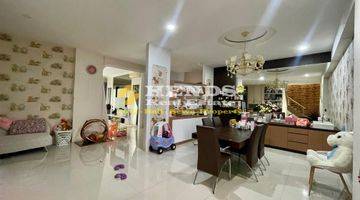 Gambar 2 Dijual Cepat Rumah Mewah 2.5 Lantai Beverly Green Avenue