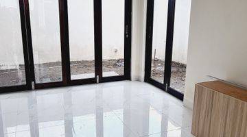 Gambar 3 Rumah Baru Minimalis Kawasan Elit di Bypass Krian