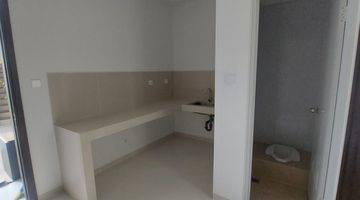 Gambar 5 Dijual Rumah Baru Di Breeza Pantai Mutiara 3¼ Lantai Semi Furnished