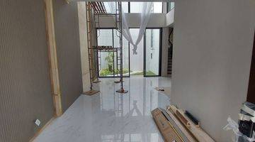 Gambar 2 Dijual Rumah Baru Di Breeza Pantai Mutiara 3¼ Lantai Semi Furnished