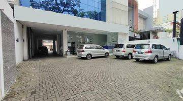 Gambar 1 Dago Mainroad Lokasi Strategis Gedung Bandung 