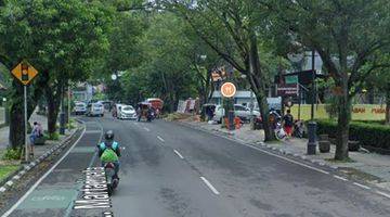 Gambar 1 Riau Bandung Mainroad lokasi Strategis untuk usaha Rumah di R E Martadinata SHM