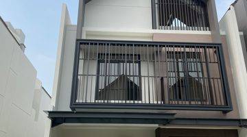 Gambar 1 Dijual Rumah Leonora 7x17 Attic Hook Gading Serpong Murahh, Kondisi Baru