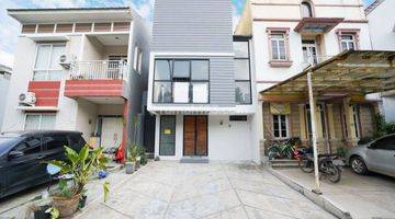 Gambar 1 Rumah Bagus Design Modern Strategis, Taman Holland Lippo Karawaci