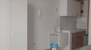 Gambar 4 Fully furnished apartemen pik tipe studio 21m2 ada kulkas