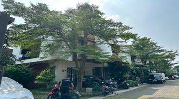 Gambar 5 Dijual 3Lt Townhouse Akasha Design Modern Untuk Keluarga Muda  3 Lantai