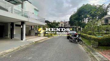 Gambar 2 Jual Rumah Mewah Cantik 3 Lantai Bellavista Batam Centre