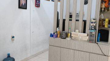 Gambar 1 Uk 6X10
KT 2+1
KM 2
SHM
Air PAM
2 1/2 lt
AC 3
Kitchen set
Lemari pajangan
Lemari pakaian
Kasur spring bed 1 set  harg 1m di Vila taman bandara... 2 Lantai SHM Rumah Bagus Selatan