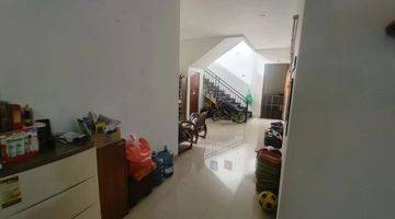 Gambar 3 Rumah 2 Lantai Siap Huni di Cluster Versailles, Bsd