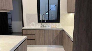 Gambar 5 Rumah Baru Tipe Minimalis Modern, Design Mandiri 2 Lantai Hook di The Icon, Bsd City, Tangerang