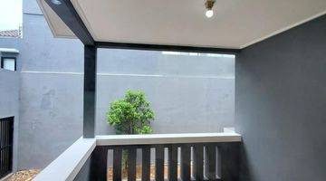 Gambar 1 Rumah 3 Lantai Unfurnished SHM di BSD Residence One, Tangerang