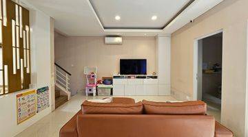 Gambar 3 Rumah 2 Lantai Bagus Furnished SHM di Gading Serpong Serenade Lake, Tangerang