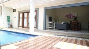 Gambar 3 FOR RENT VILLA SEMINYAK 3BEDROOMS FULLY FURNISHED 