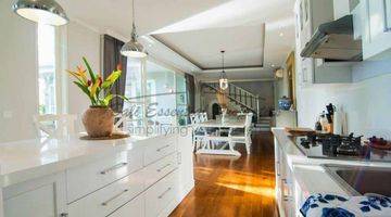 Gambar 5 3 Bedrooms Modern Contemporary Villa For Sale In Berawa Bali