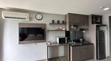 Gambar 2 Apartemen Bintaro Icon full Furnished view swimming pool