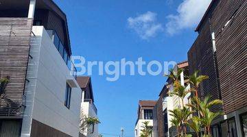 Gambar 2 HOUSE  3 STOREY STRATEGIC NEAR TO AIRPORT