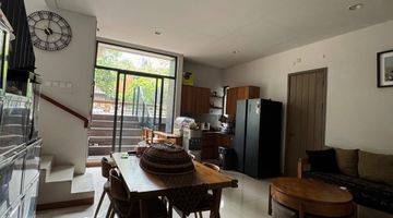 Gambar 3  Rumah 3 Lantai Furnished Di Cluster Caelus Bsd