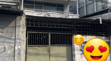 Gambar 1 Dijual rumah 1,5 lantai butuh renovasi. Ex bengkel di kemurnian glodok. Jakarta Barat 