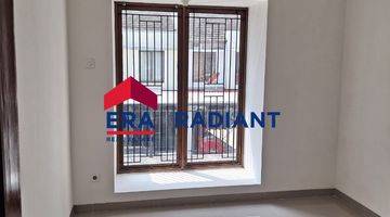 Gambar 4 Dijual Rumah Bagus Siap Huni Di Emerald Town House, Bintaro Jaya