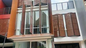 Gambar 1 Special Offer Townhouse Mewah 3lt Nyaman, Jatipadang Jaksel