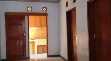 Gambar 2 Rumah Kontrakan Bagus Semi Furnished SHM Cihanjuang Bandung