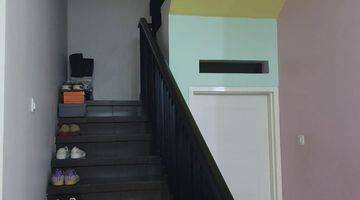 Gambar 5 Dijual Rumah Bagus 2 Lantai di Raffles Hills, Cibubur 