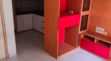 Gambar 4 Dijual Rumah 2 Lantai Semifurnish Cluster Martinez Gading Serpong 