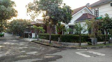 Gambar 3 Dijual Rumah Bagus Hook Jln. Pinus Komplek Bumi Adipura Kota Bandung 