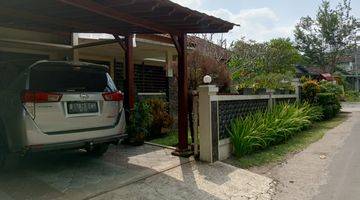 Gambar 1 Rumah SHM Dan Furnished Taman Luas Dekat Uii