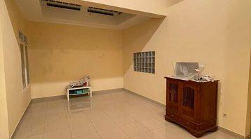 Gambar 1 Rumah Disewakan Di Kucica Semi Furnished 