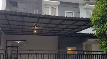 Gambar 1 Dijual Rumah Klasik Modern Taman Puspa Raya Citraland Surabaya