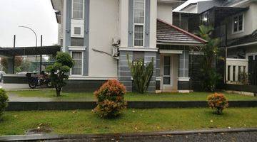 Gambar 1 Rumah bagus 2 lantai, Hook, dijual di Kota Wisata