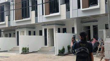 Gambar 1 Rumah Minimalis Cluster  Mewah Cantik Rumah 2 Lantai Shm Baru Timur