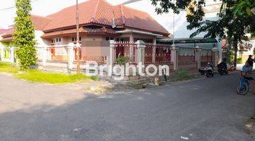 Gambar 1 Rumah Mewah di Jalan Beringin