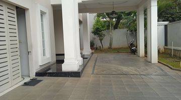 Gambar 1 Rumah Bagus Semi Furnish Dijual Di Menteng 