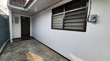 Gambar 3 Rumah Sewa ( ada 5 pintu ) Baru Selesai Renovasi di Cawang